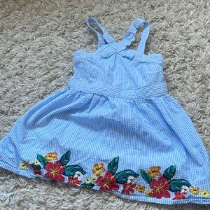 Nautica girl 4T sundress. Seer sucker with flowers on the bottom.